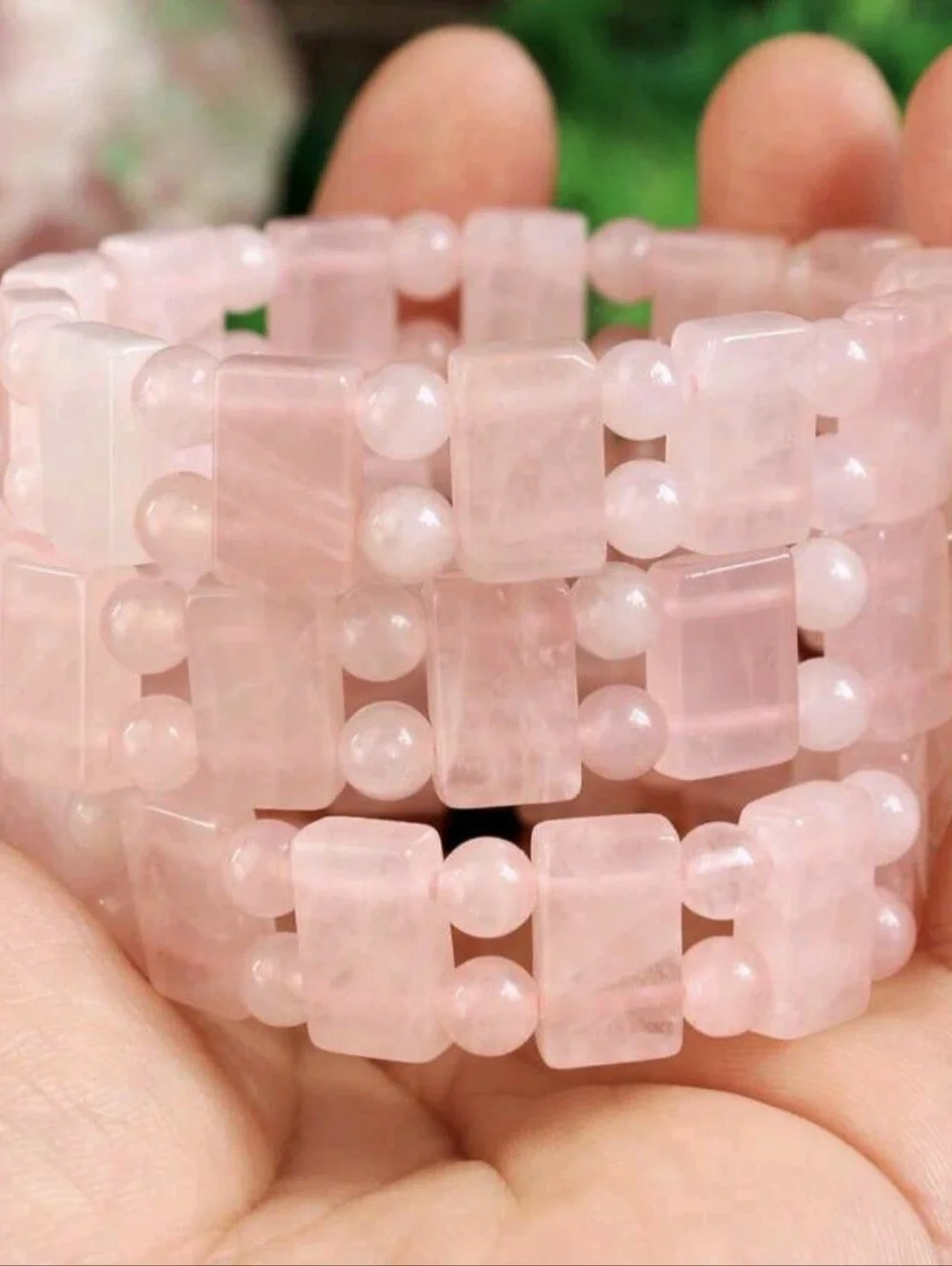 🩷🩷NEW🩷🩷 PRETTY!! Natural Stone ROSE QTZ Stretch Bracelet